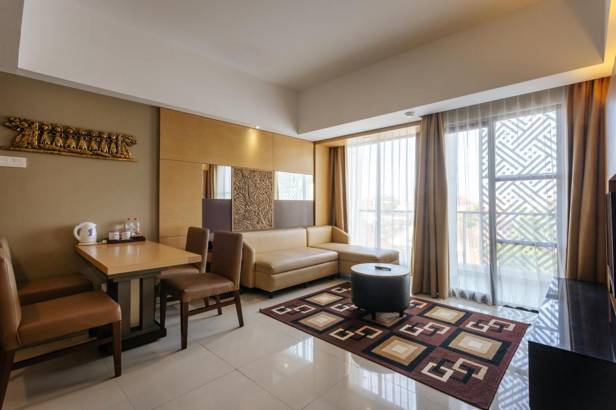 Отель Horison Ultima Seminyak Bali - Chse Certified Экстерьер фото