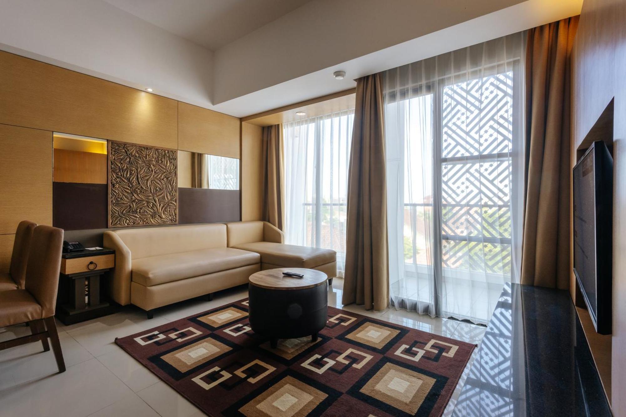 Отель Horison Ultima Seminyak Bali - Chse Certified Экстерьер фото