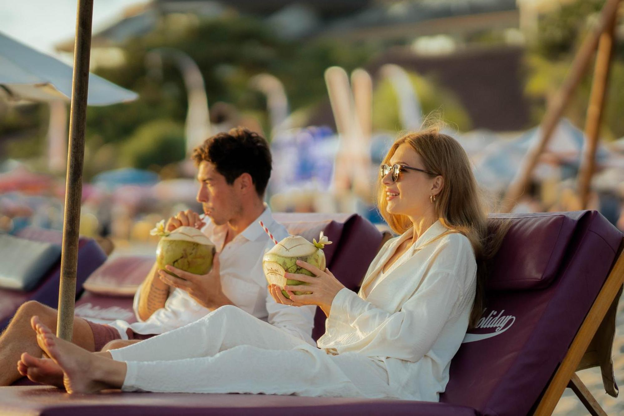 Отель Horison Ultima Seminyak Bali - Chse Certified Экстерьер фото