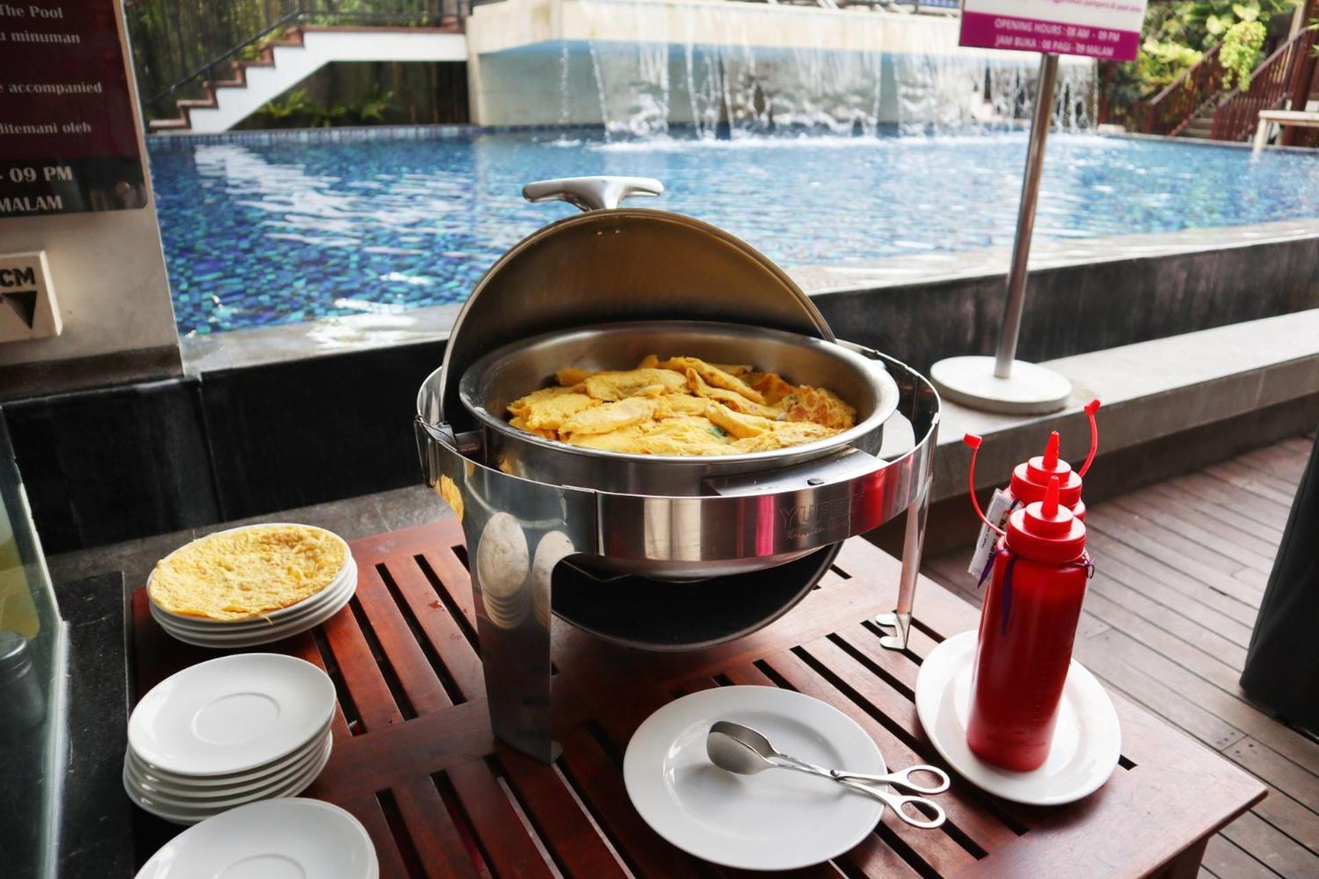 Отель Horison Ultima Seminyak Bali - Chse Certified Экстерьер фото
